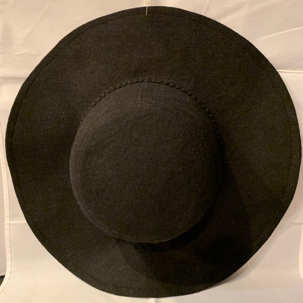 New York & Company Wide Brimmed Hat